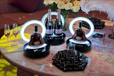 惠东EDCPLUS酒吧招聘,广东惠州酒吧招聘礼仪/礼宾员